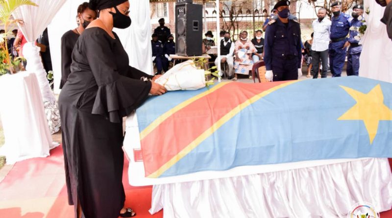 La Vice-Premier Ministre, Eve Bazaïba Masudi rends ses derniers hommages