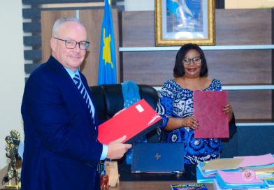 La ministre Marie Nyange Ndambo reçoit le président du Cremer Group pour renforcer la coopération dans le recyclage des plastiques La ministre Marie Nyange Ndambo reçoit le président du Cremer Group pour renforcer la coopération dans le recyclage des plastiques